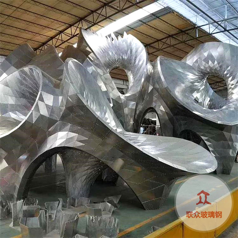 不锈钢几何兔子雕塑抽象园林景观装饰品户外庭院草坪落地定制摆件