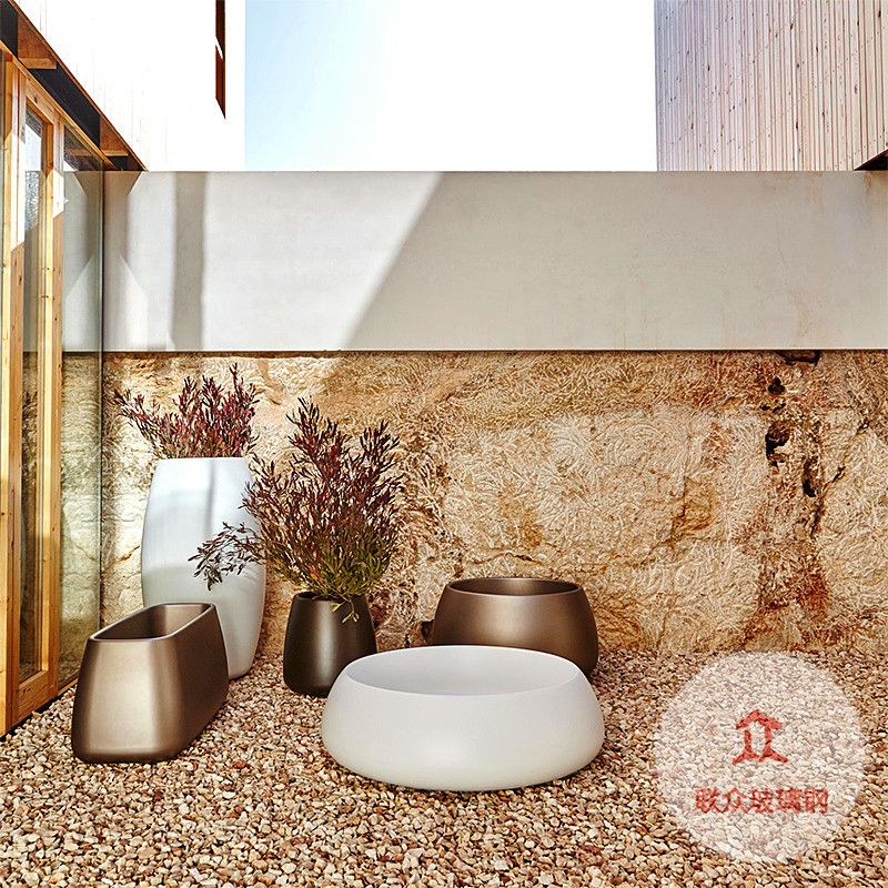 玻璃钢几何菱形花盆户外美陈切面商场大花盆庭院艺术酒店花盆定制