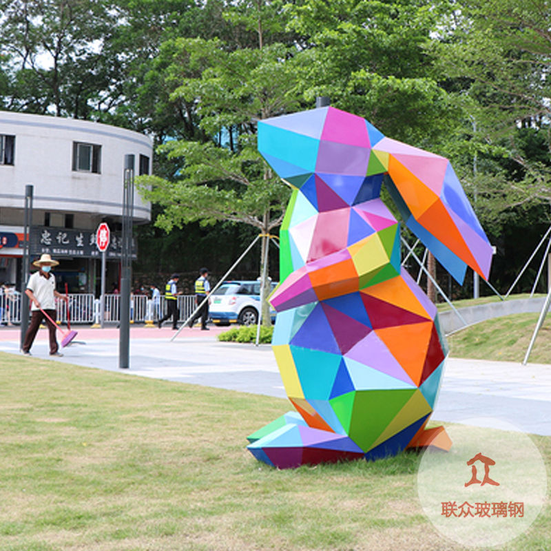 镜面玻璃钢浮雕有什么好的展示效果